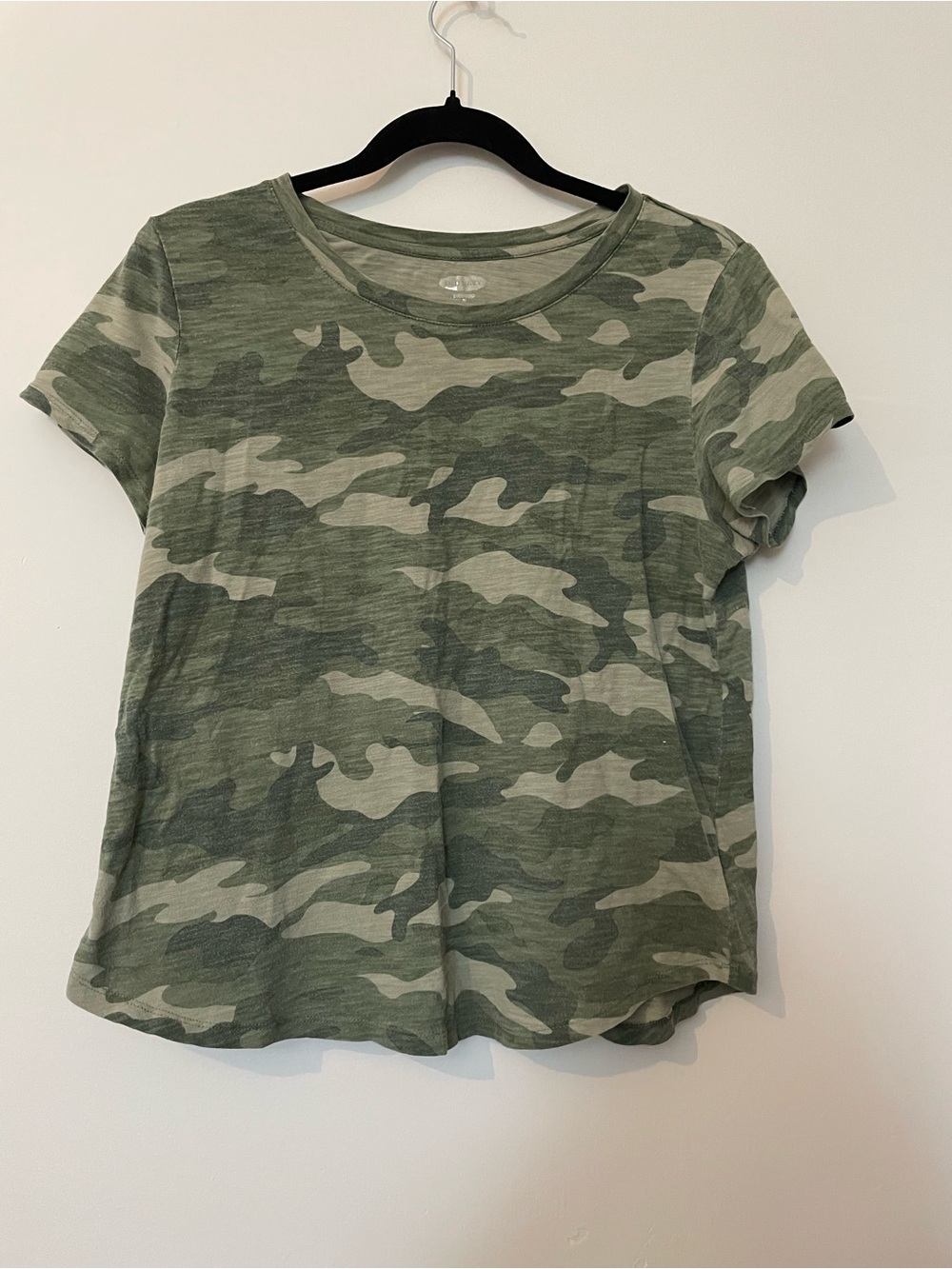 Casual Camo Short-Sleeve Women's Top - Green